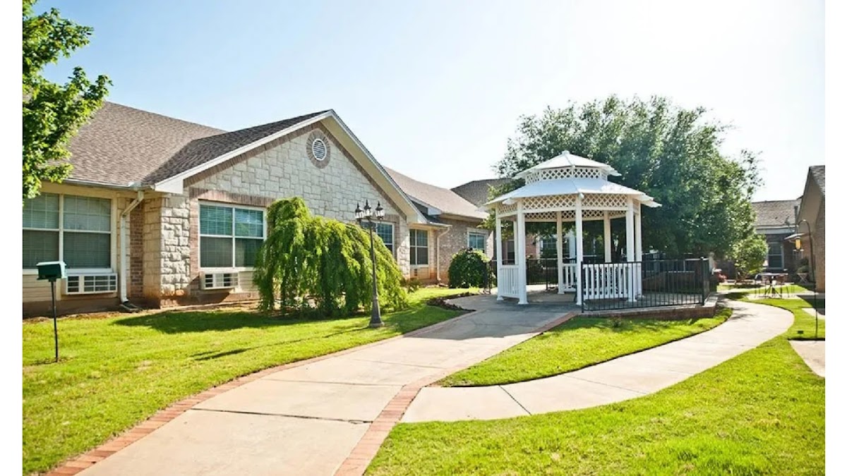 Rambling Oaks Courtyard Extensive Care Community