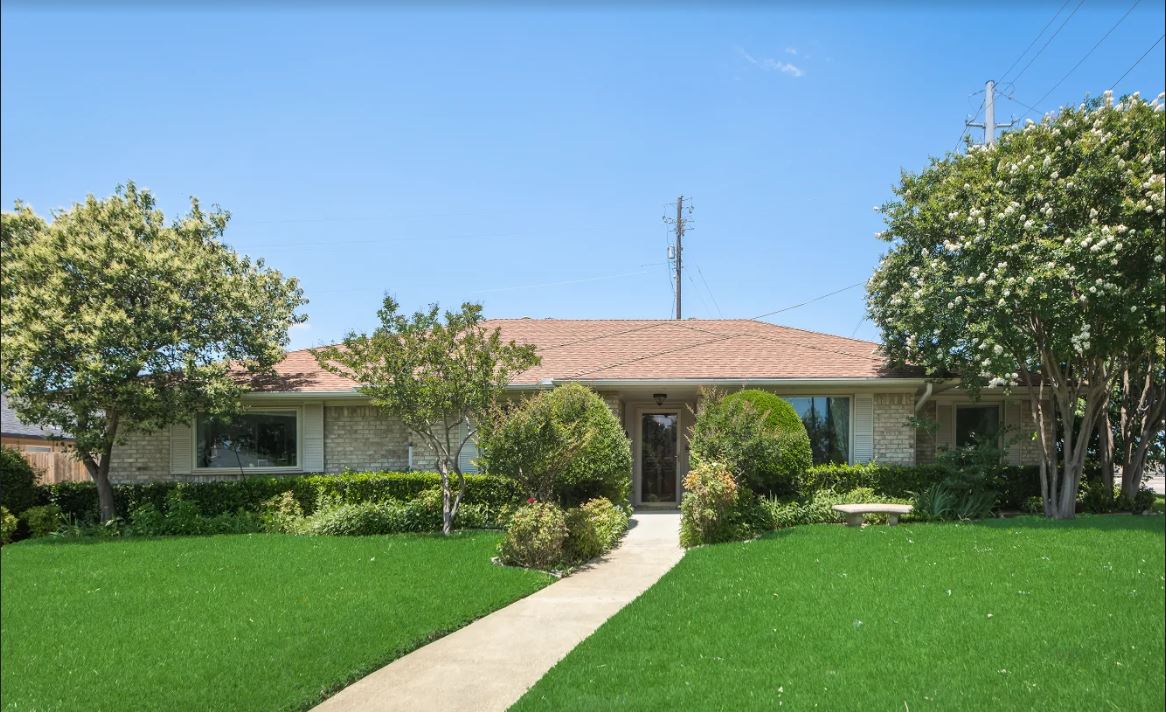 A Caring Home With Friends Assisted Living