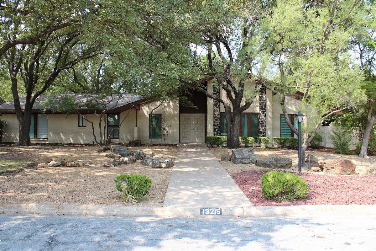 Avalon Memory Care Hughes Circle