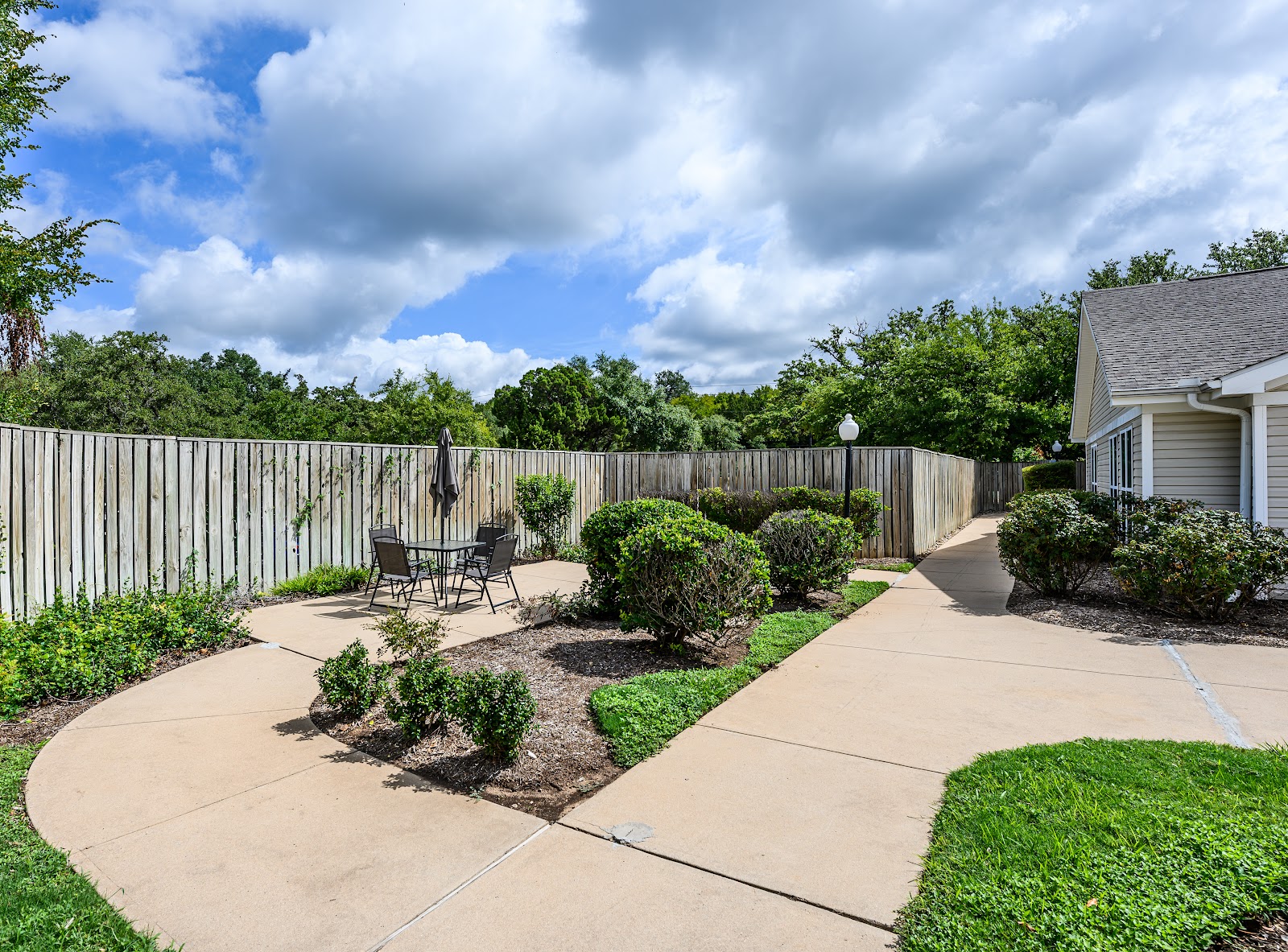 ARDEN COURTS OF AUSTIN photo 4