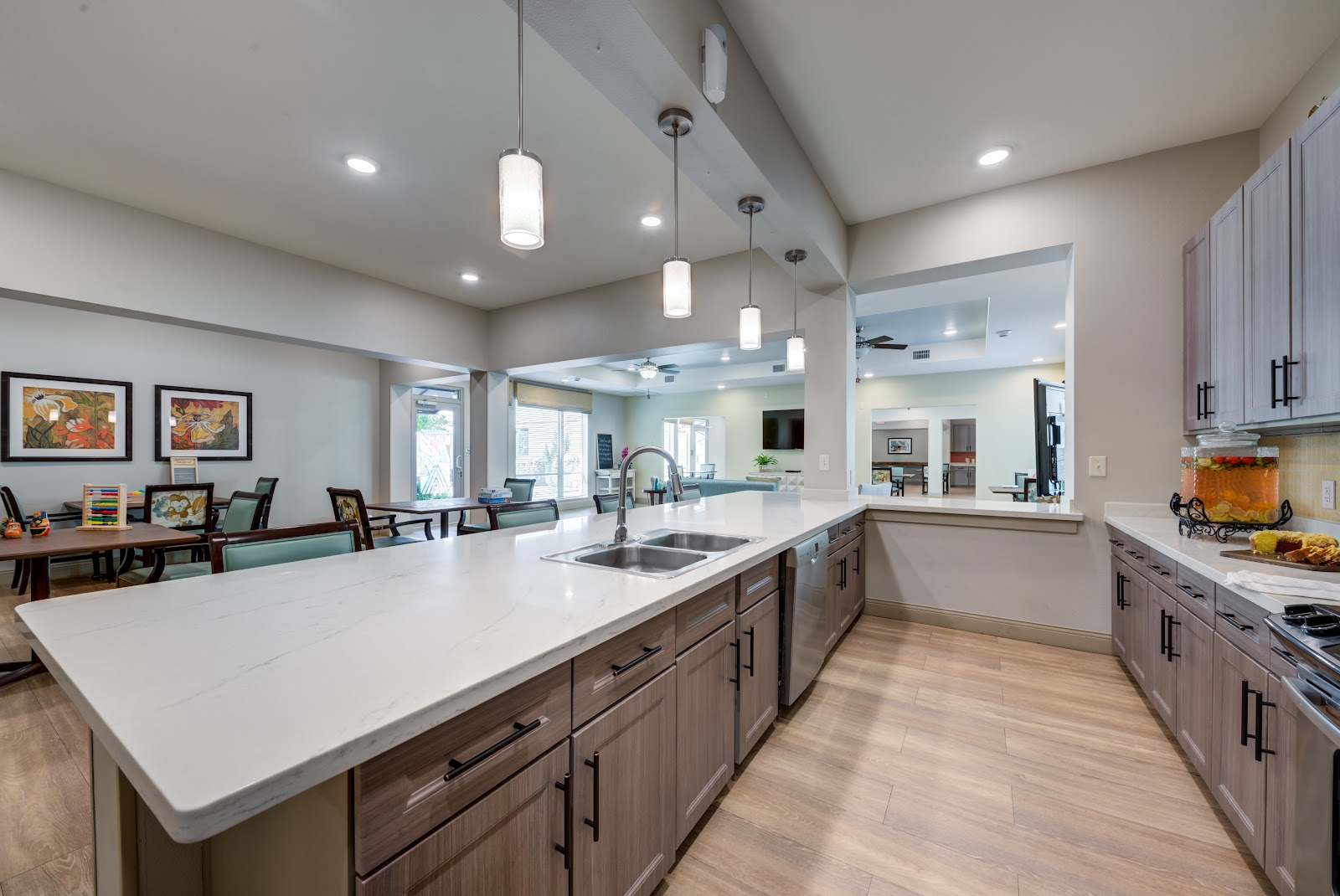 ARBOR TERRACE LAKEWAY photo 4