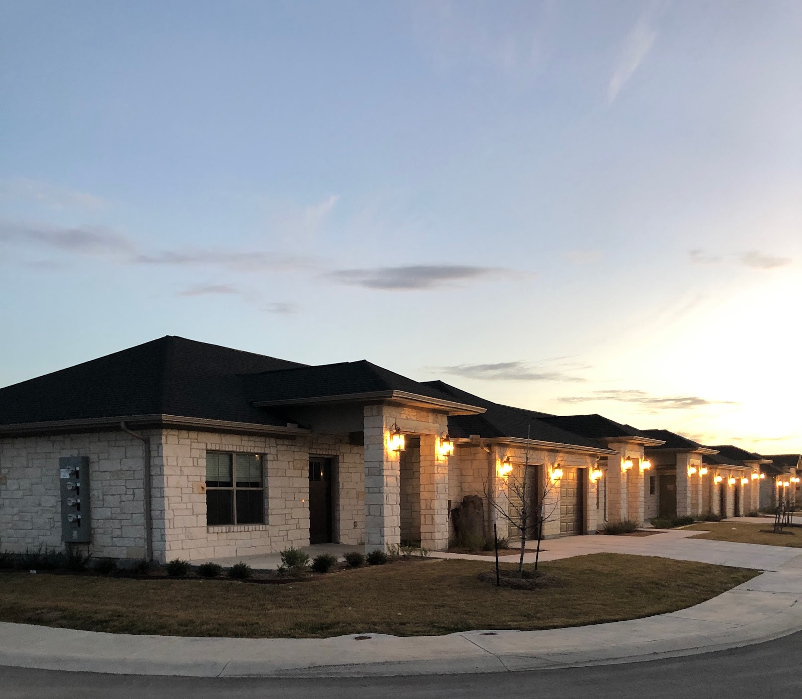 HERITAGE LAKES ASSISTED LIVING photo 3