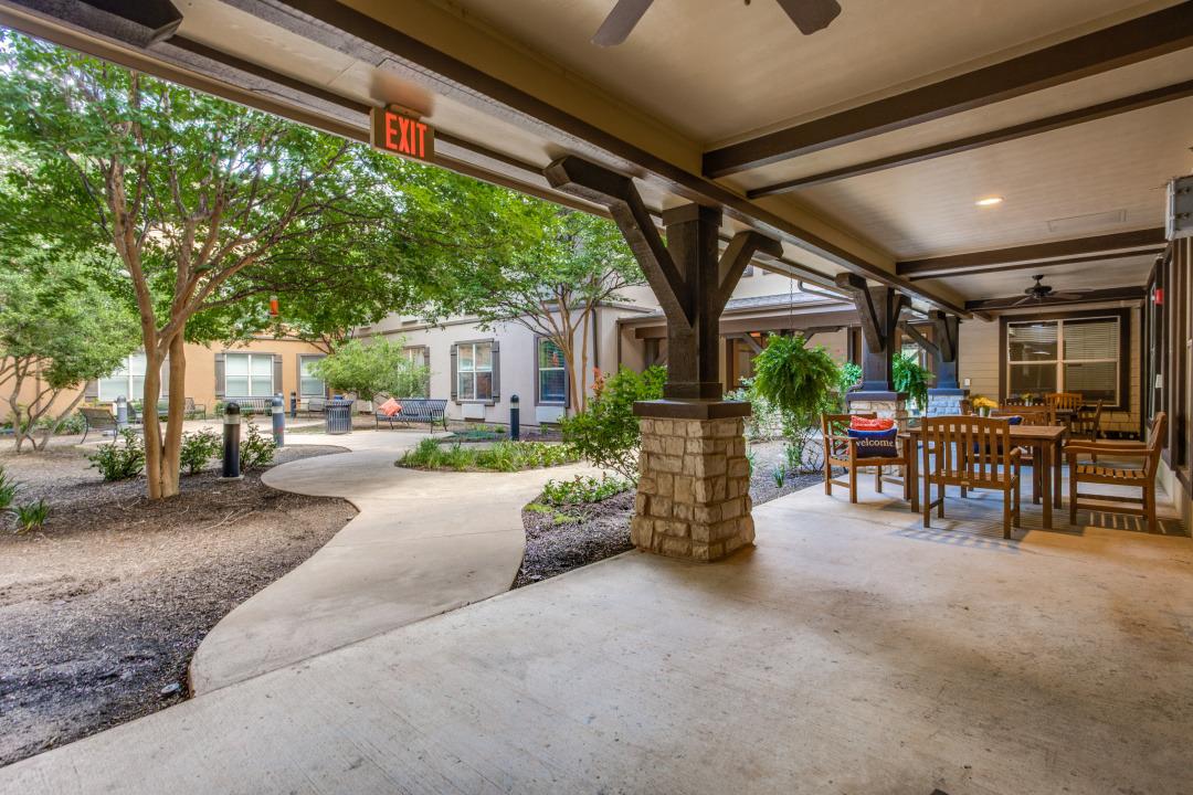 ISLE AT CEDAR RIDGE photo 4