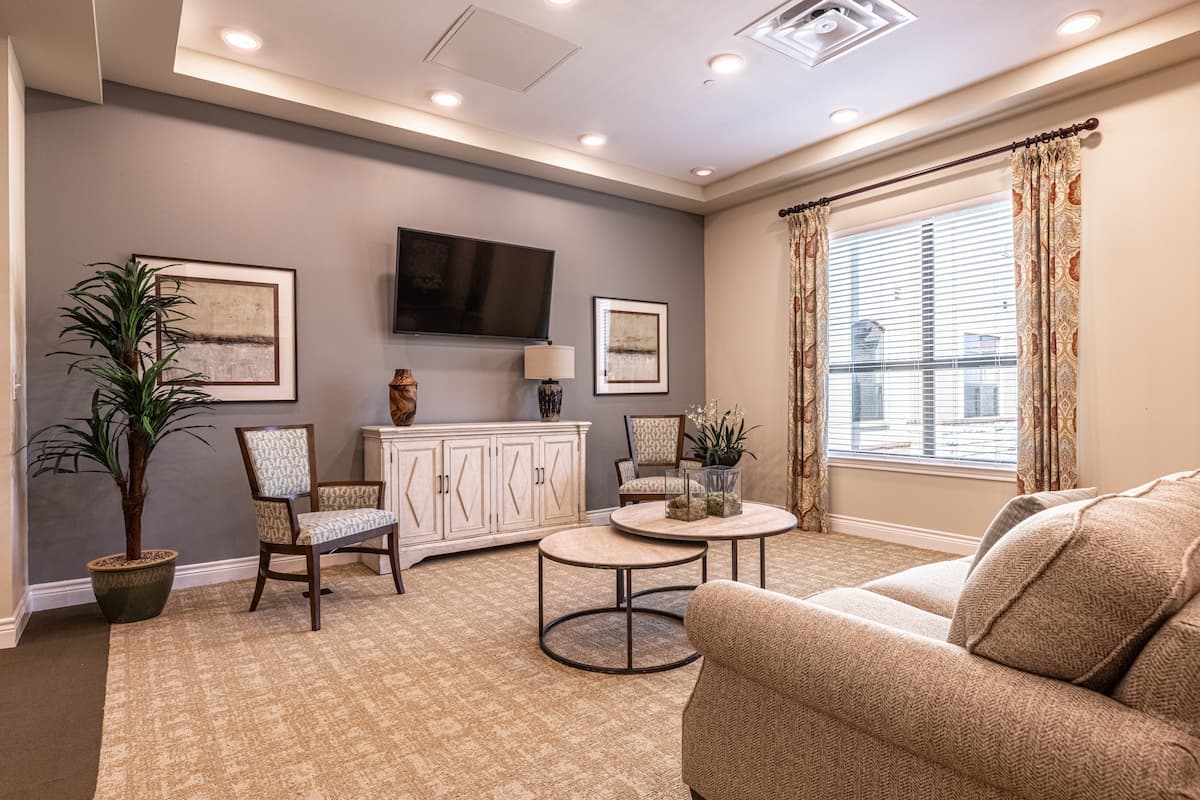 DOUBLE CREEK ASSISTED LIVING photo 2