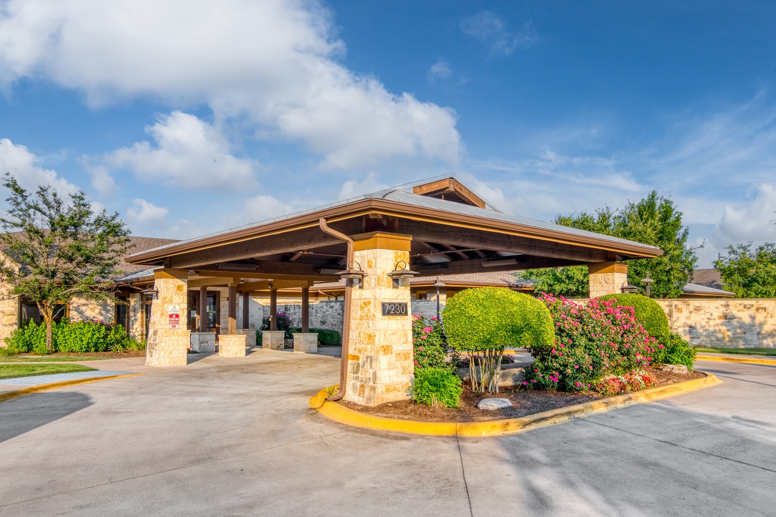 THE ROSE AT ROUND ROCK photo 4