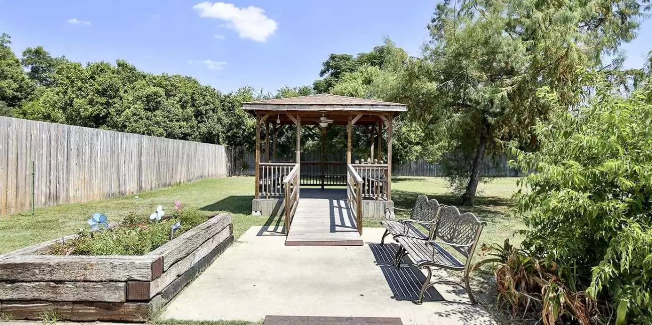 WINDSOR MISSION OAKS photo 1