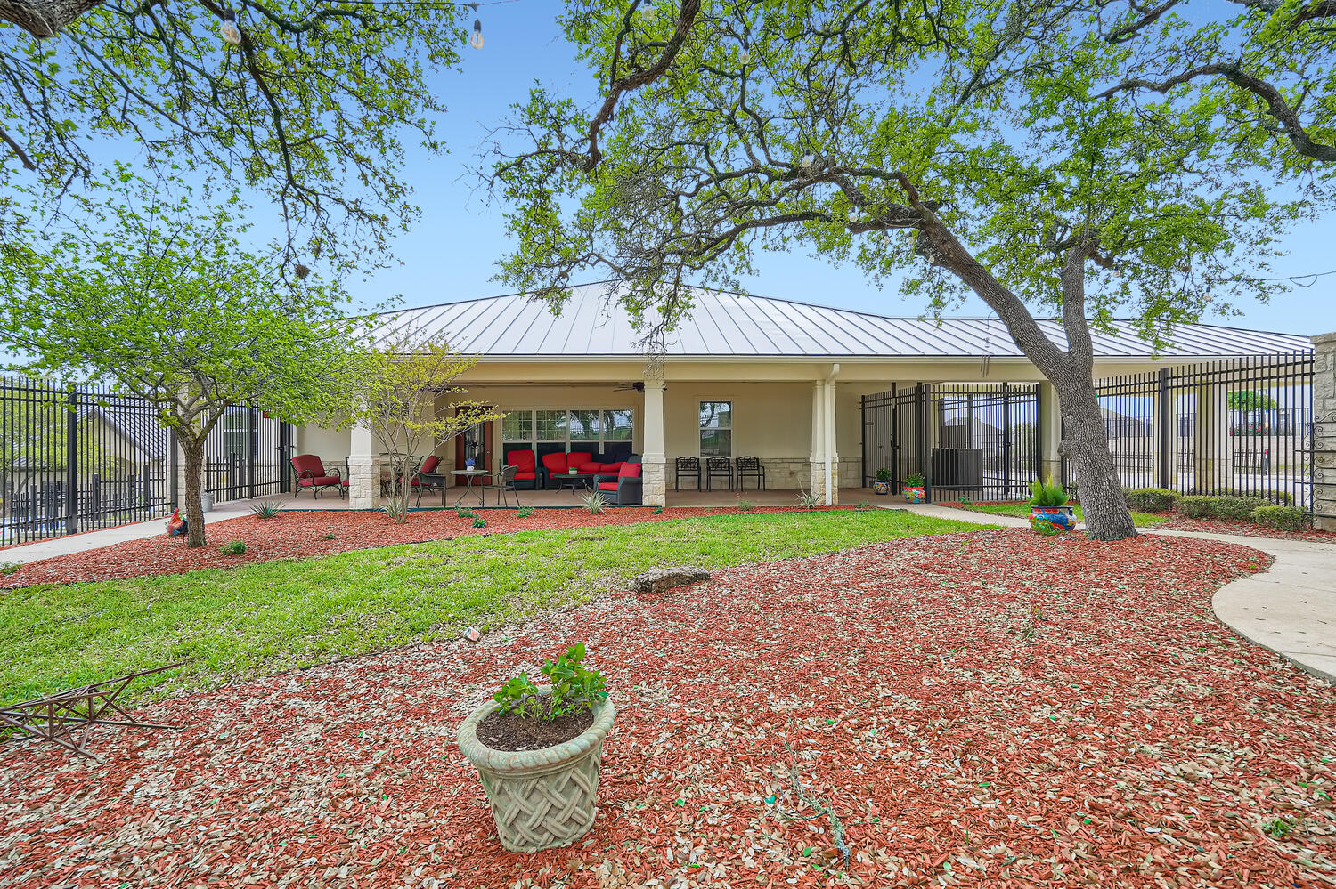 ONESTONE OAK SENIOR LIVING LLC photo 2