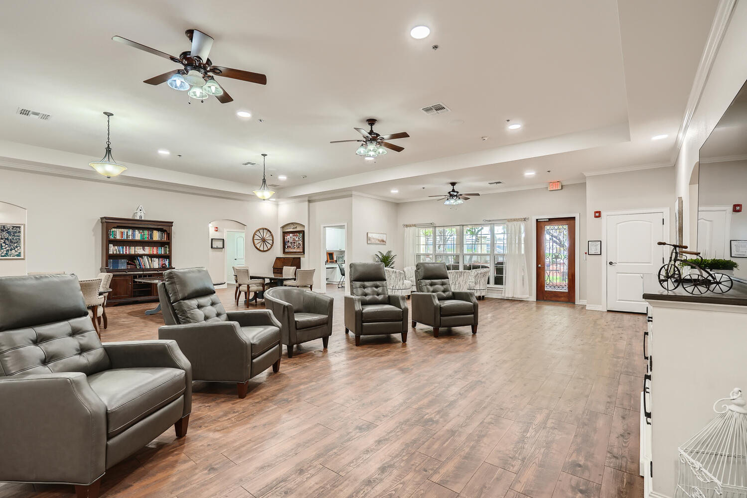 ONESTONE OAK SENIOR LIVING LLC photo 4
