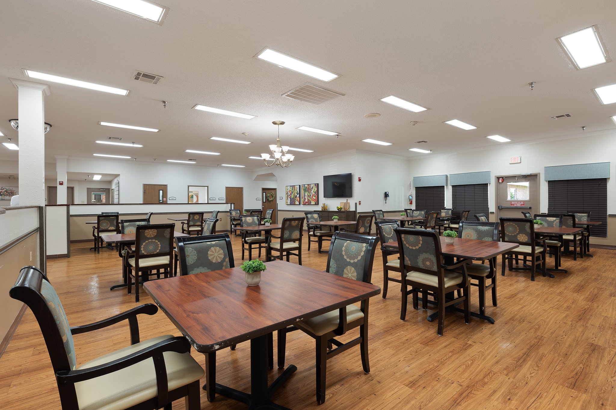 WINDSOR LAS PALMAS NURSING AND REHABILITATION CENTER photo 2
