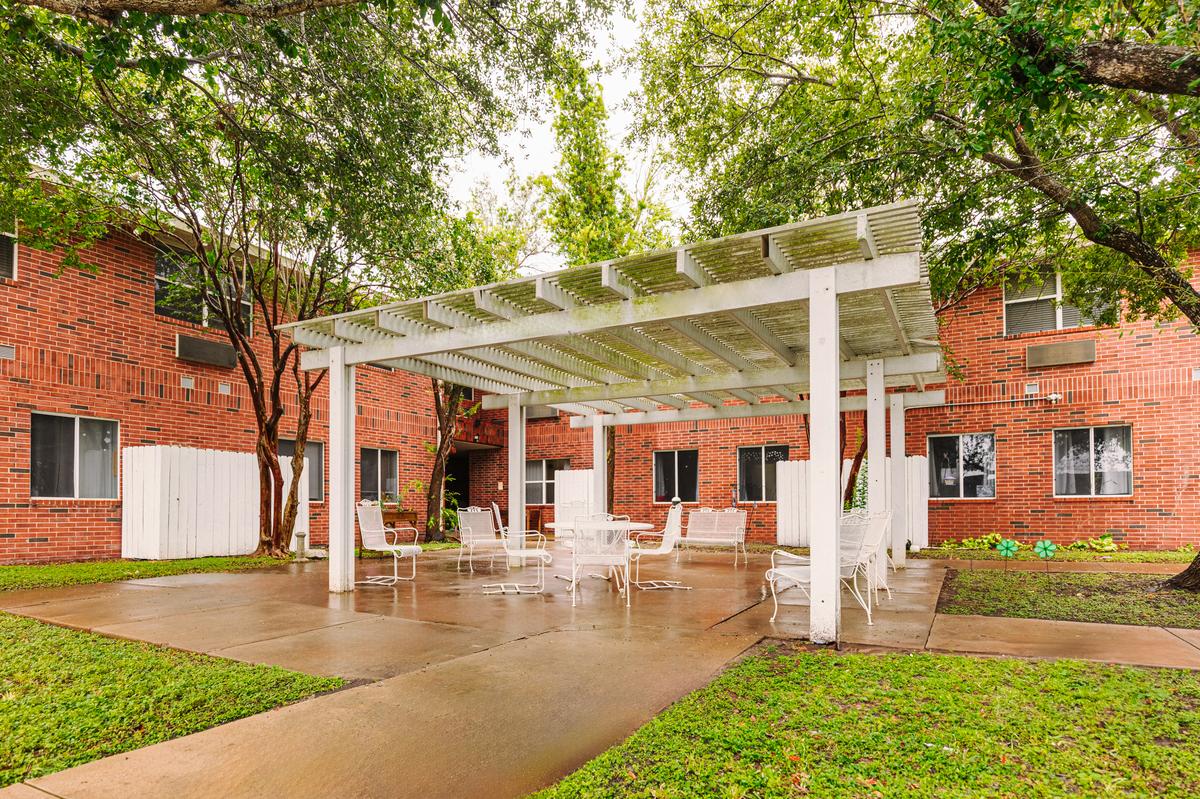 VALLEY VIEW SENIOR LIVING
