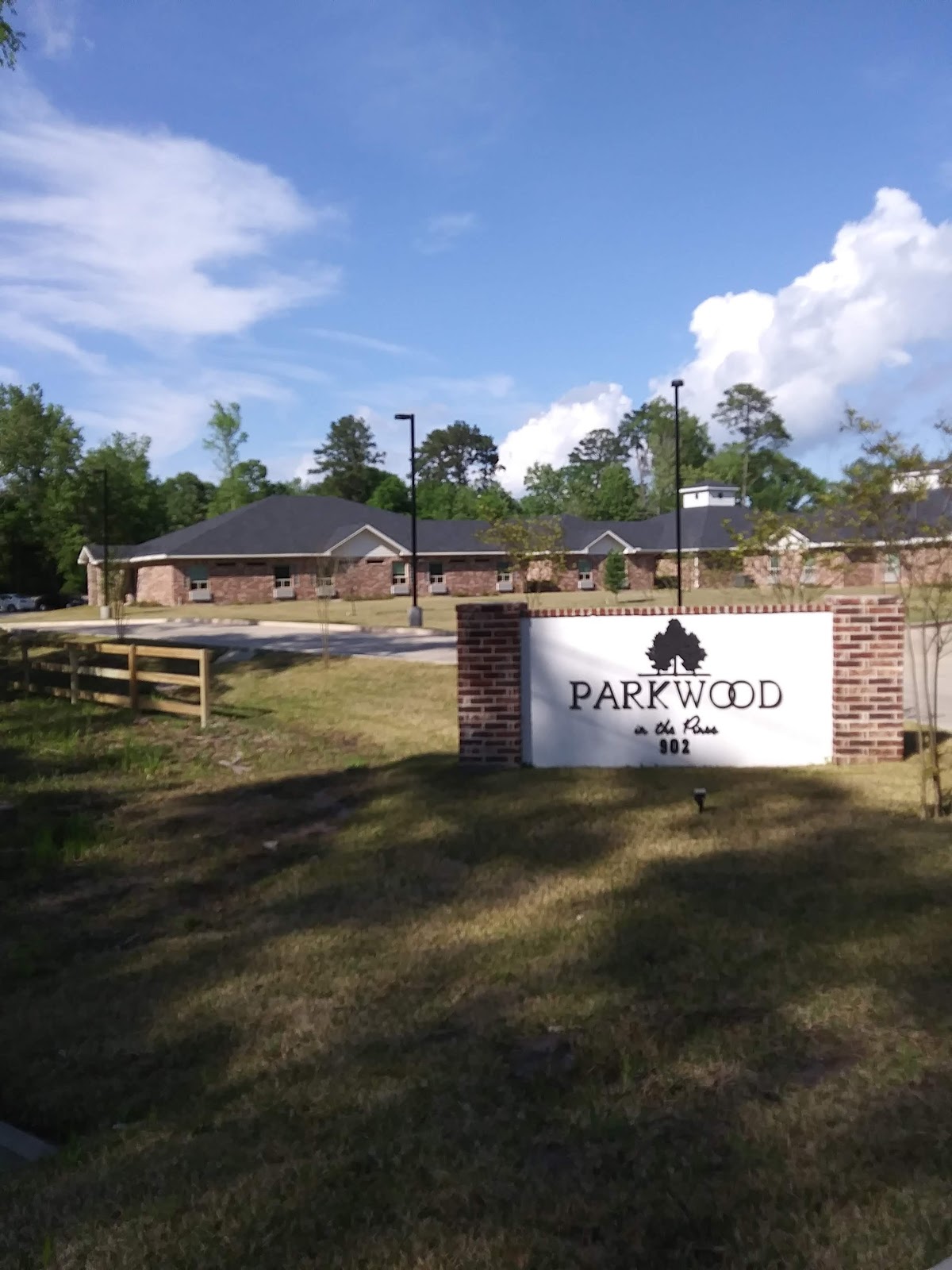PARKWOOD IN THE PINES photo 1