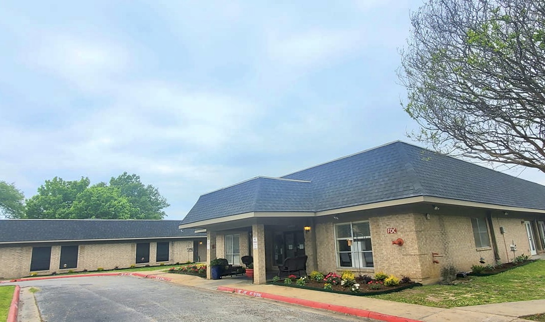 SEVEN OAKS NURSING & REHABILITATION photo 3