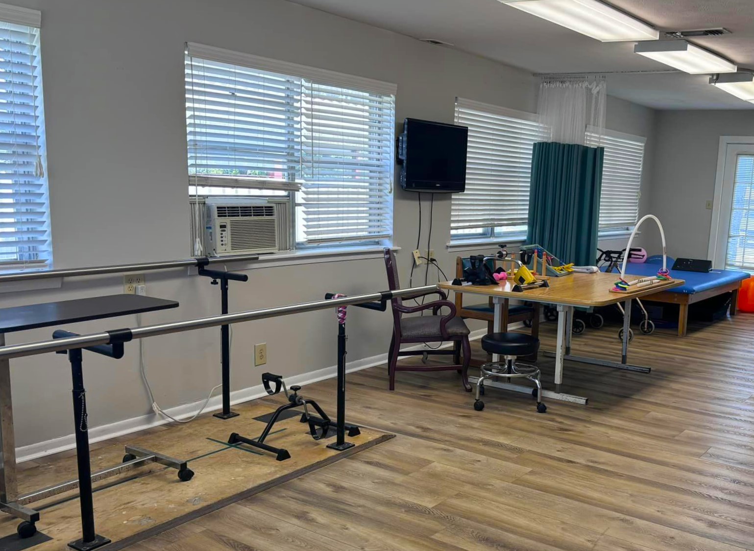 WHITESBORO HEALTH & REHABILITATION CENTER photo 4
