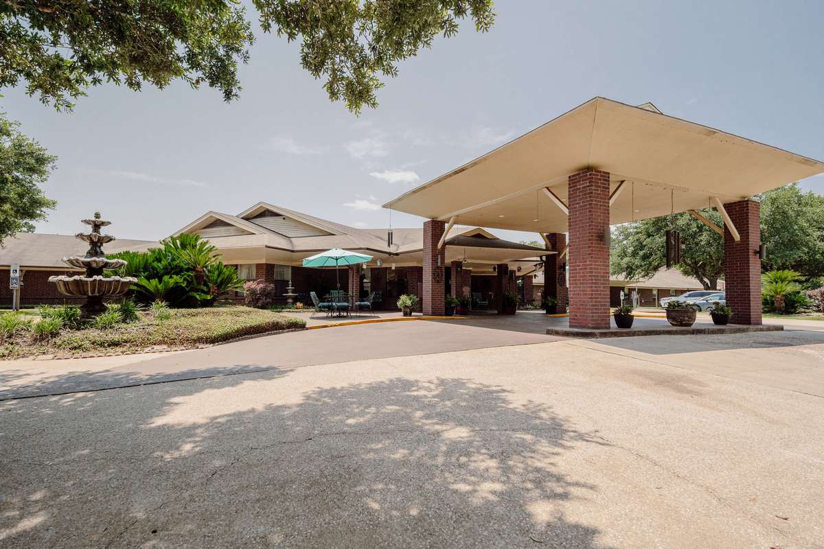 SILSBEE OAKS HEALTH CARE LLP photo 1