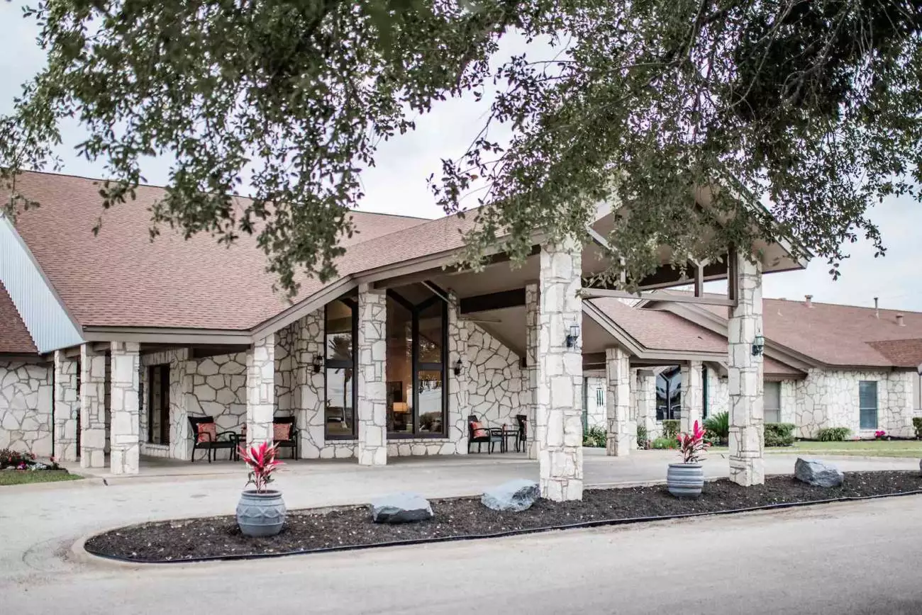 LIVE OAK NURSING AND REHABILITATION CENTER