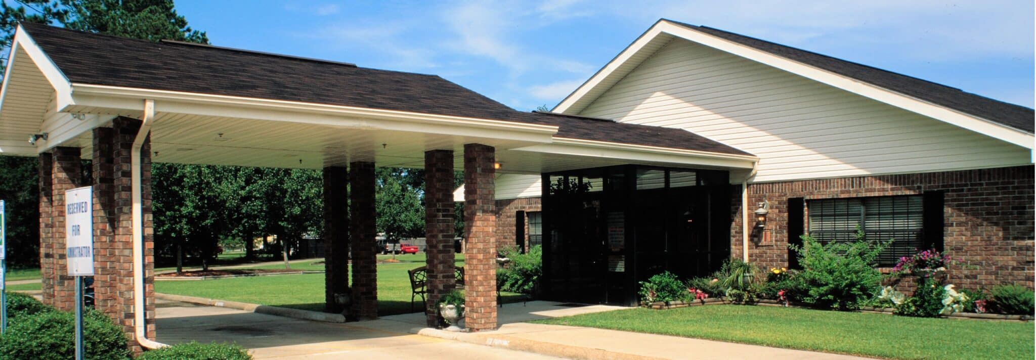 OAKWOOD MANOR NURSING HOME