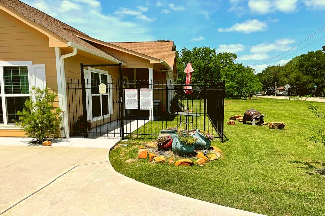 CARING COUNTRY COTTAGE PERSONAL CARE HOME LLC photo 1