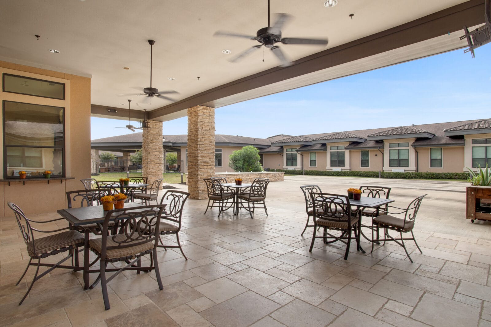 CLAYTON OAKS LIVING photo 2