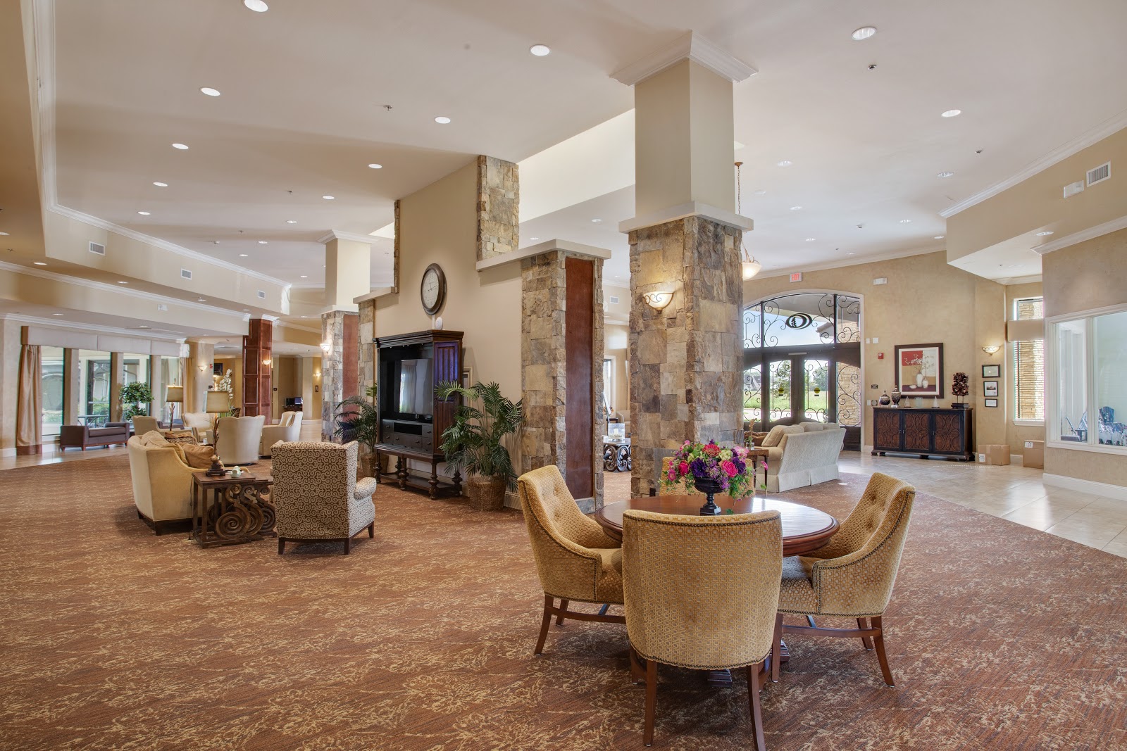 CLAYTON OAKS LIVING photo 4