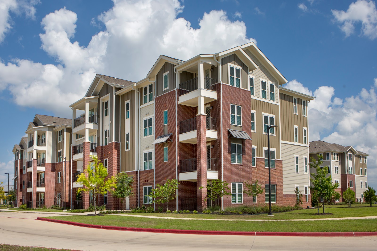 THE DELANEY AT PARKWAY LAKES