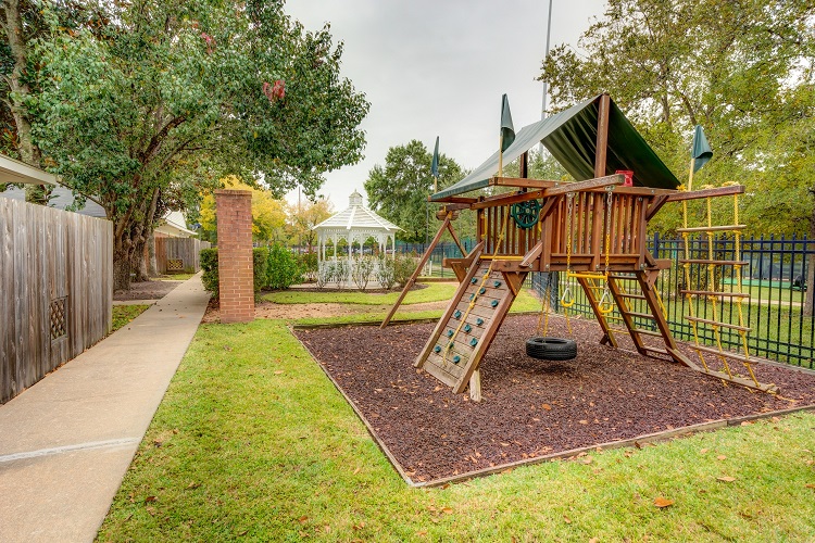 THE AUBERGE AT SUGARLAND A MEMORY CARE COMMUNITY photo 2
