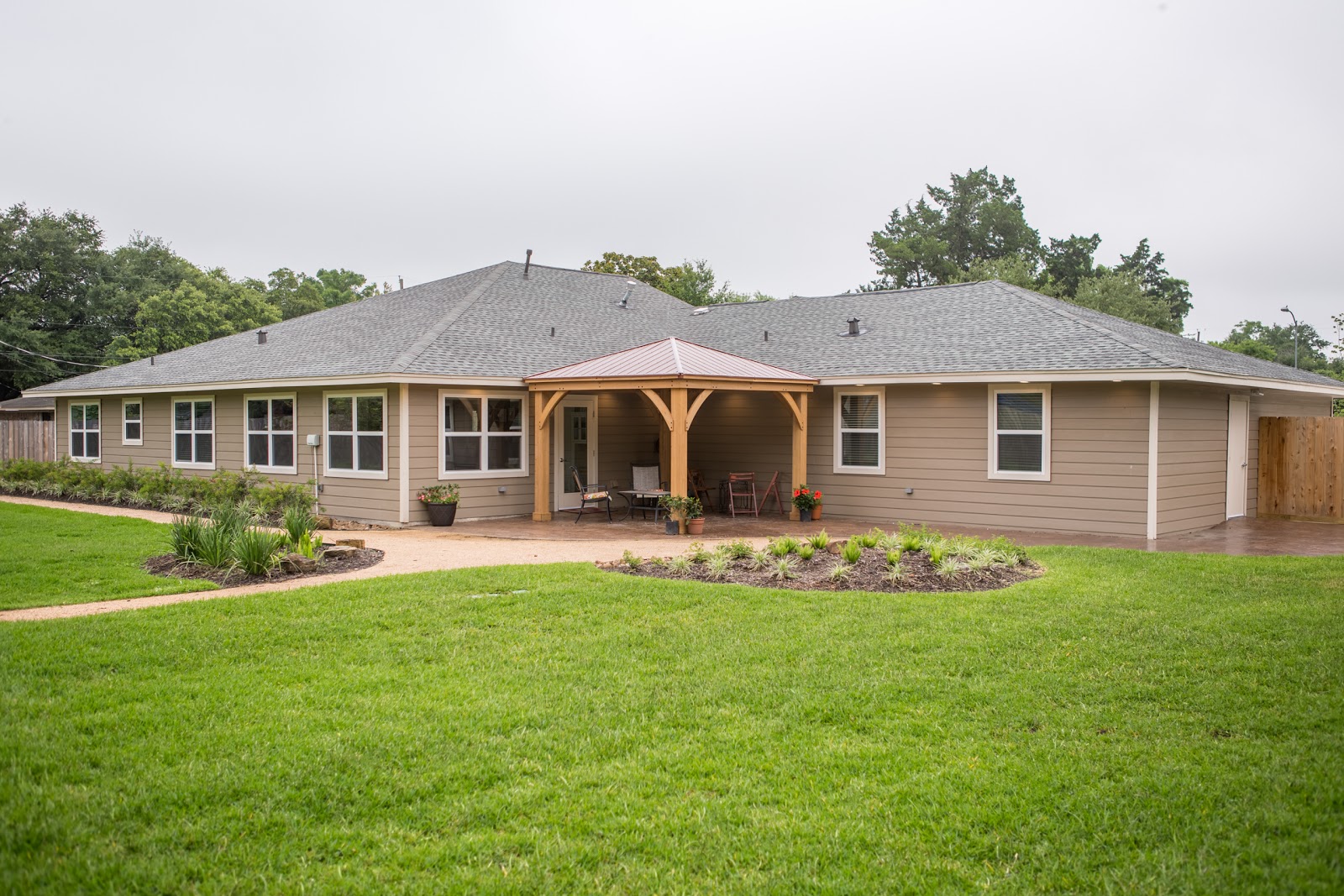 FAIRBANKS COURT ASSISTED LIVING photo 2