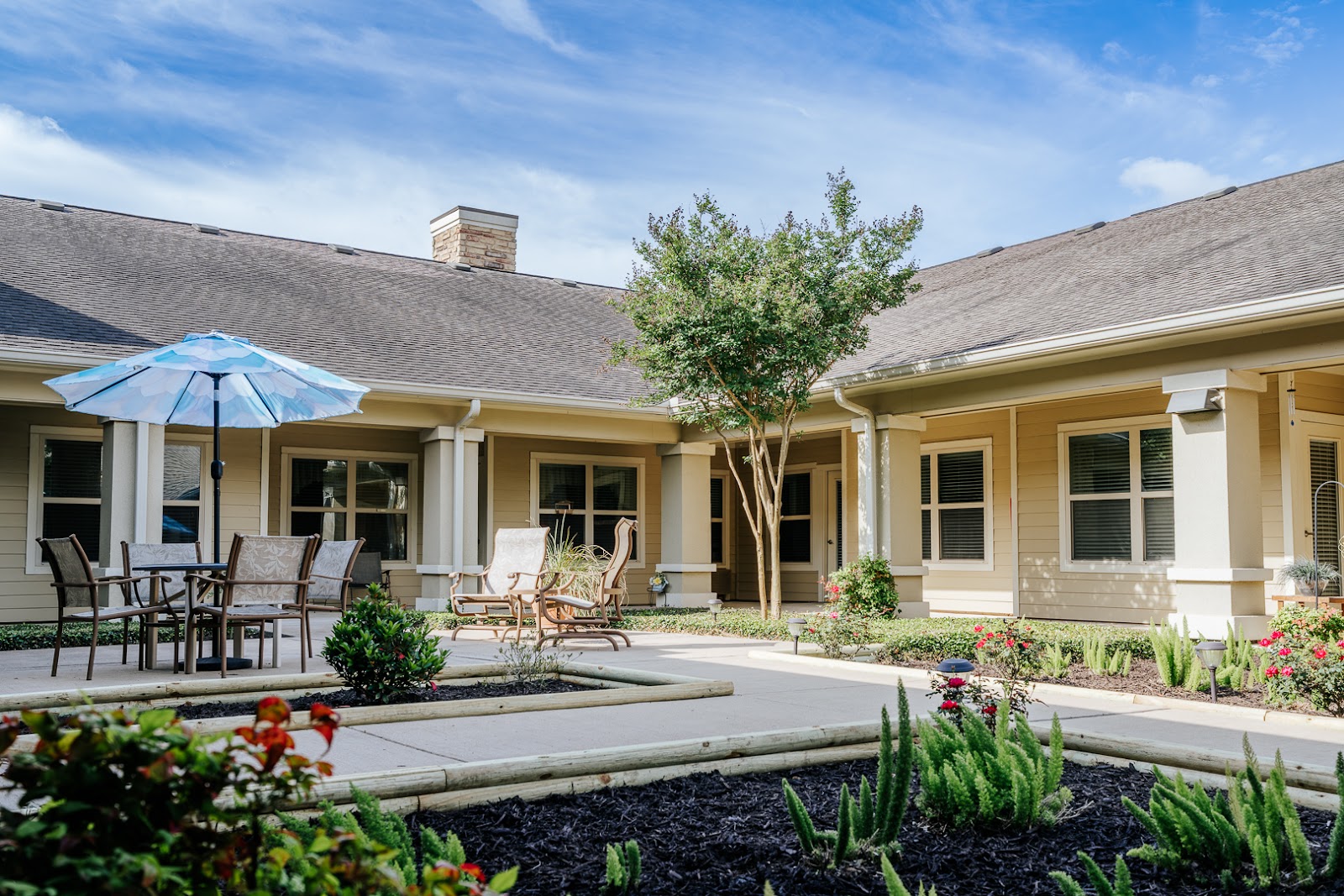 CAYDANCE ASSISTED LIVING AND MEMORY CARE photo 2