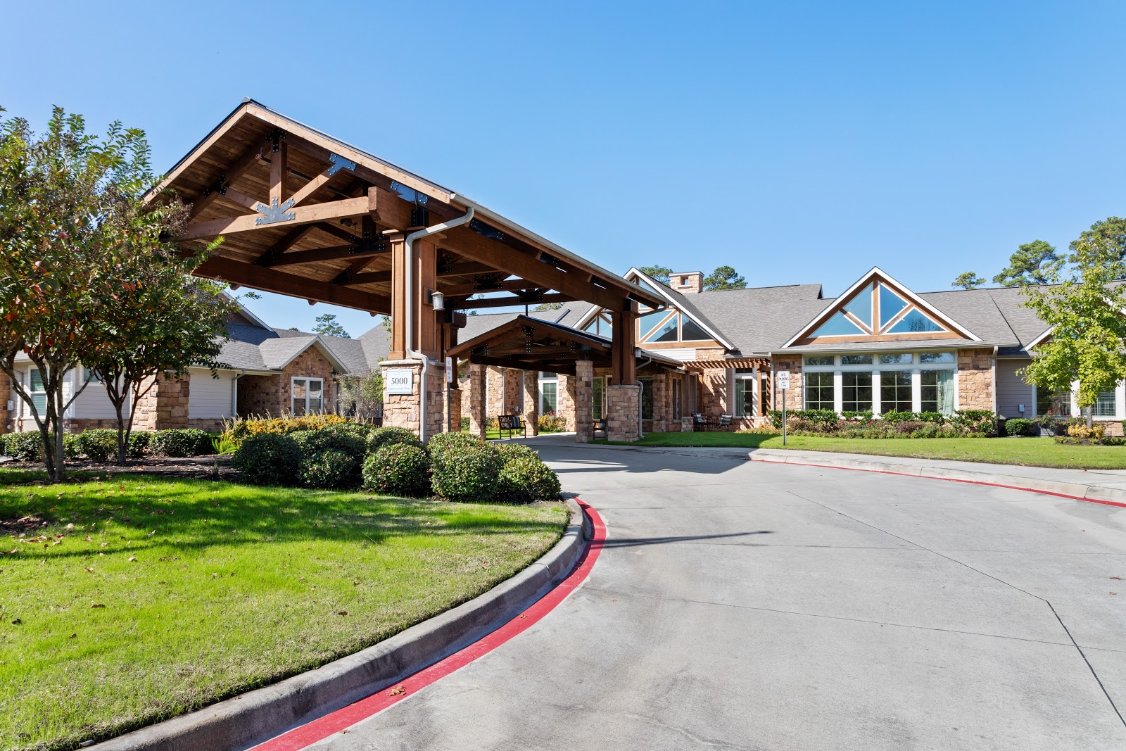 WOOD GLEN COURT ASSISTED LIVING