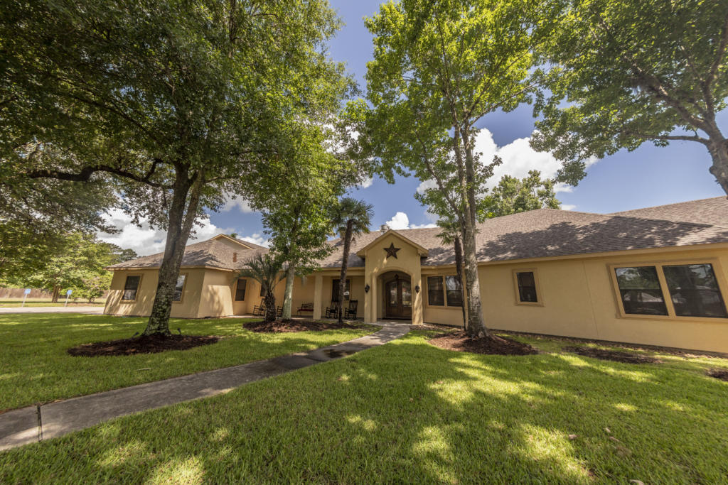 VALIENTE SENIOR LIVING photo 3