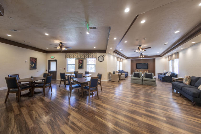 VALIENTE SENIOR LIVING photo 5