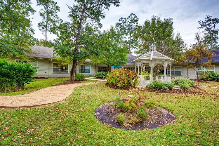 THE AUBERGE AT THE WOODLANDS A MEMORY CARE COMMUNITY photo 3