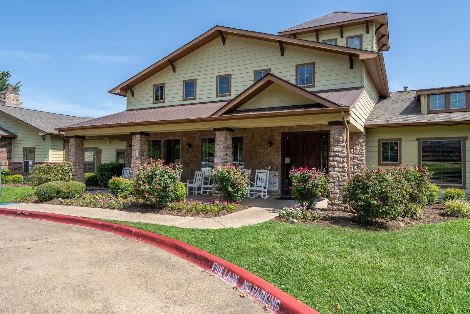HAWKINS CREEK ASSISTED LIVING AND MEMORY CARE COMMUNITY photo 2